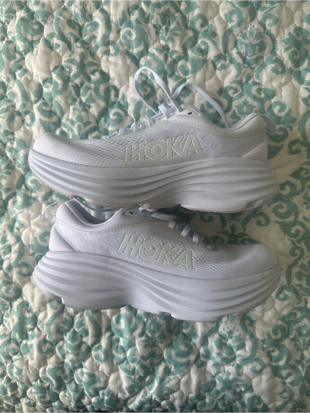 Hoka Bondi 8 Triple White Sneaker